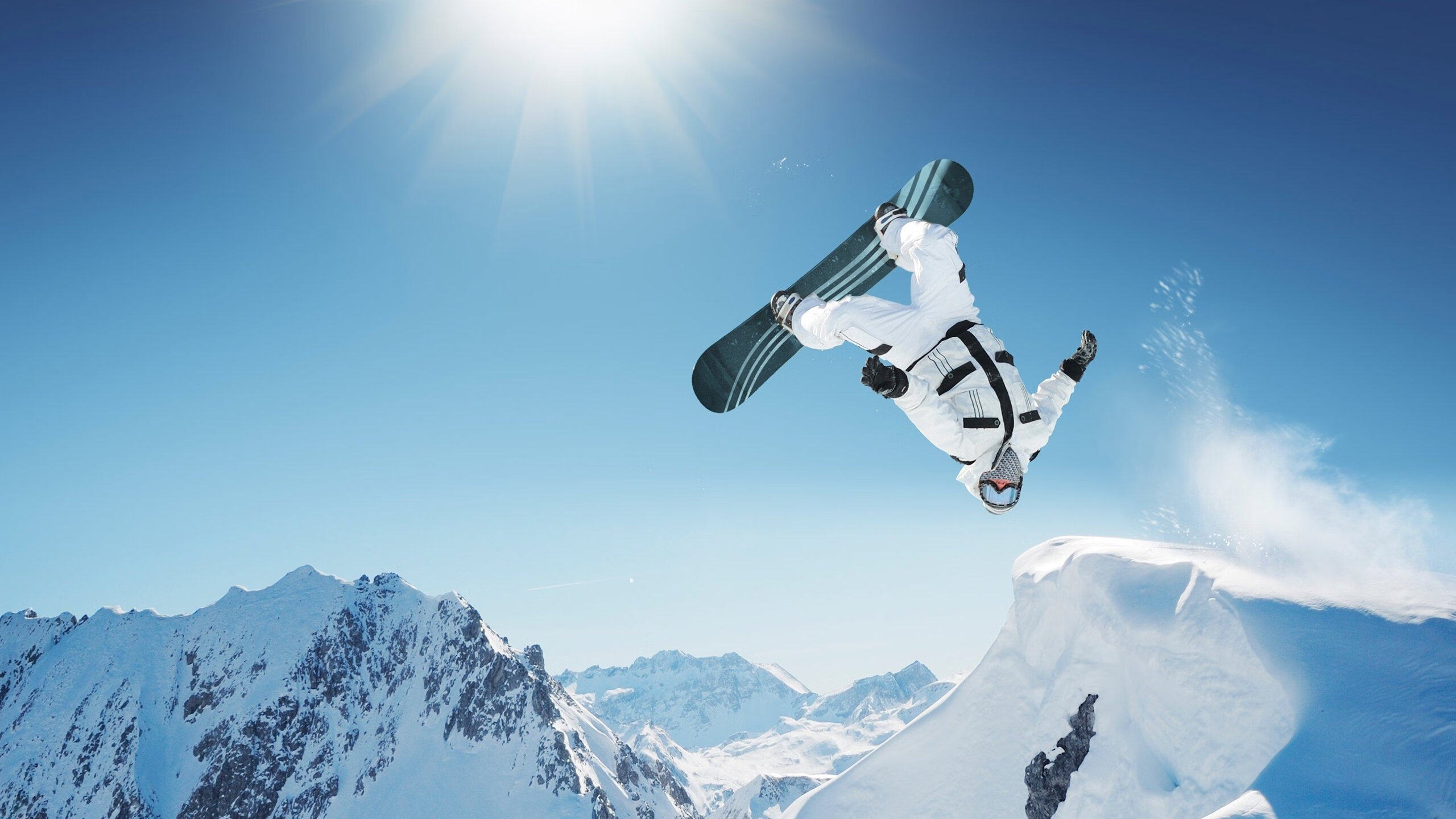 迈凯伦轻取梅赛德斯，佩雷兹带队逆袭，拉开格局颠覆之战