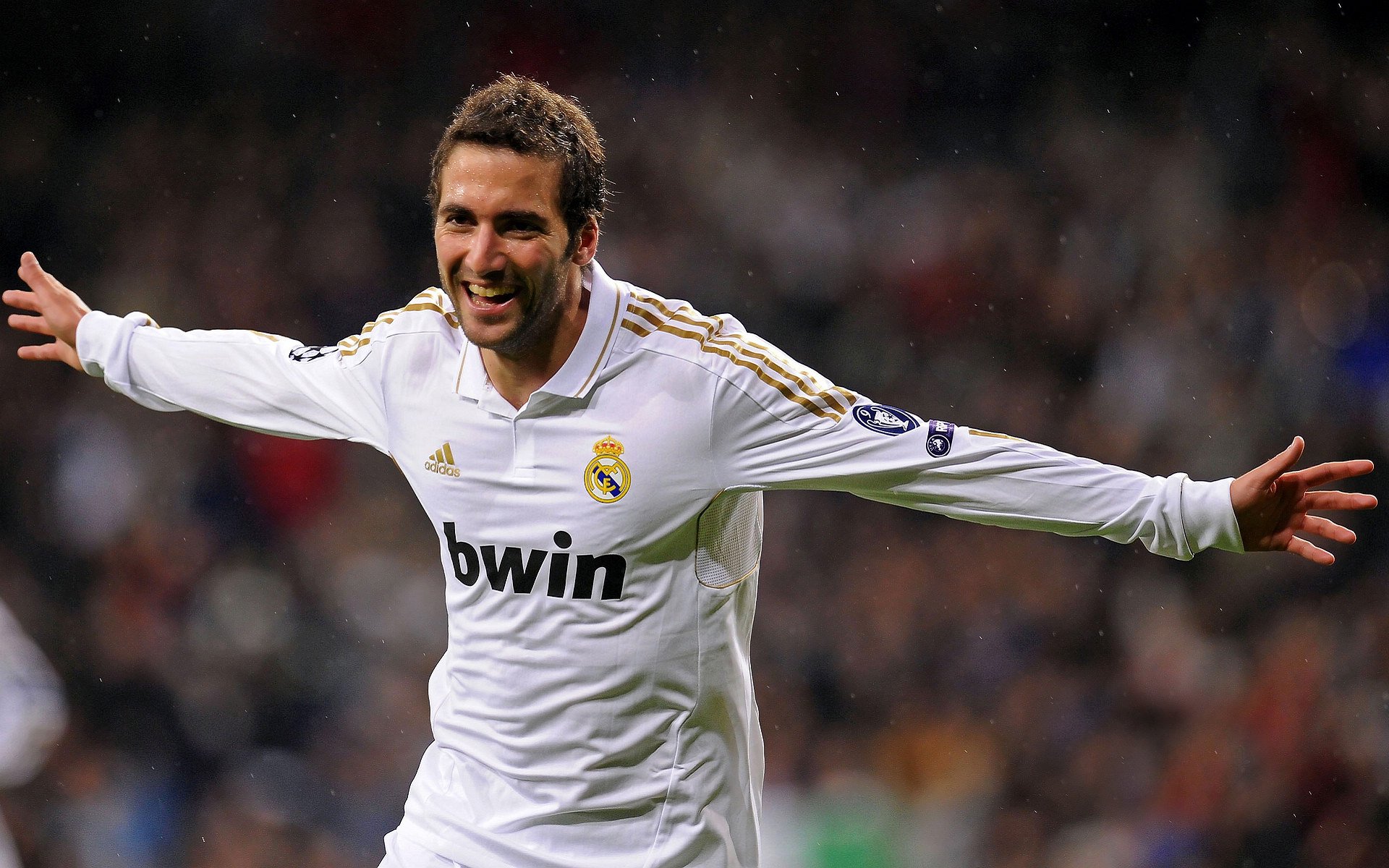 绿茵传奇，墨西哥惊天逆转美国，阿什拉夫纪录之夜闪耀北美